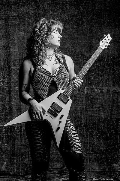 r.thompson_artist_400x600-2